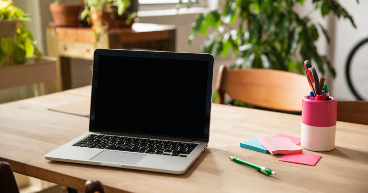 What are the requirements for a TEFL candidate?