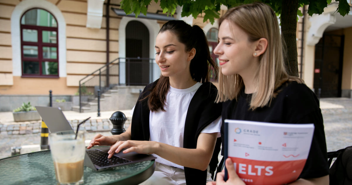 ESL teacher salary and job prospects - Grade University